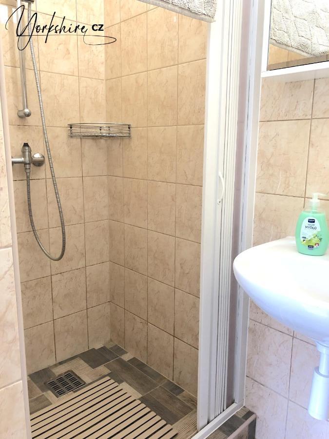 Apartment Yorkshire Bujanov Luaran gambar