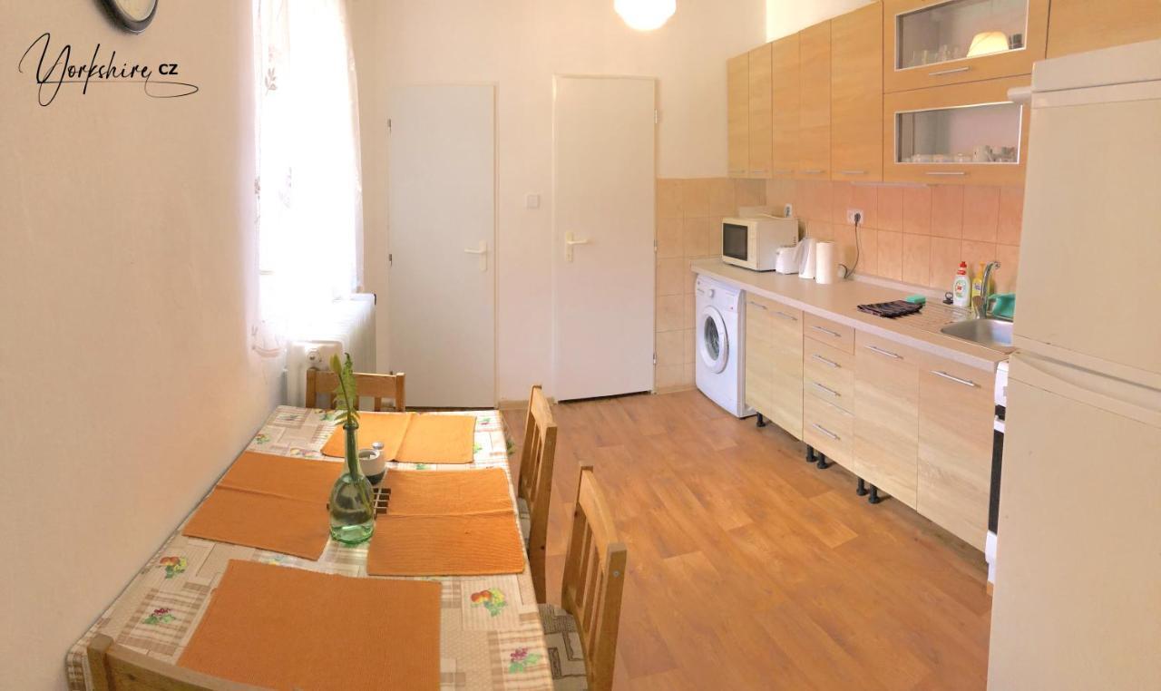 Apartment Yorkshire Bujanov Luaran gambar